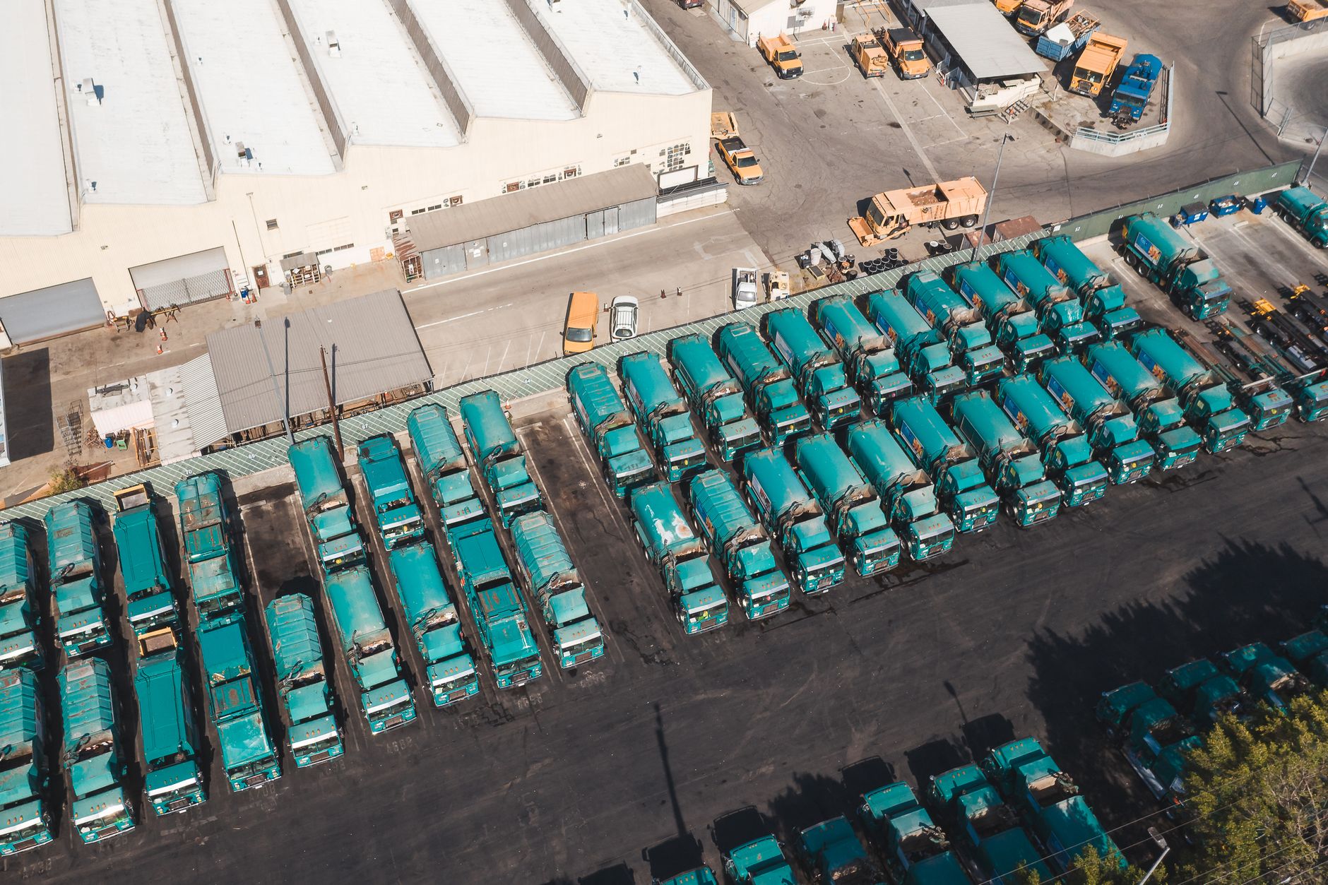 Sunsets and Steel: A Neighborhood's Story of Dumpster Removal in Greater Los Angeles