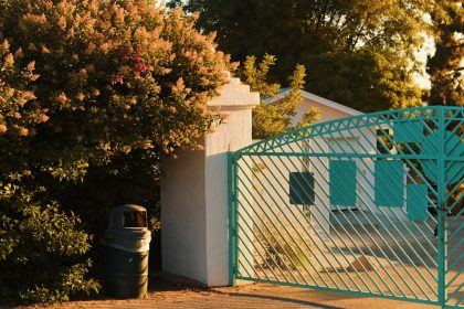 Los Angeles Roll-Offs: A Neighborhood Story of Dumpster Days and Clean Drives